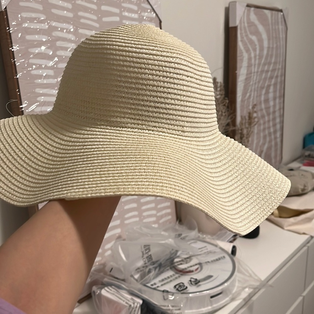 Foldable vision hat
